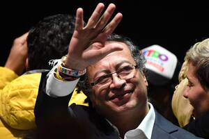 Petro habla tras su histórico triunfo: "Nosotros vamos a desarrollar el capitalismo en Colombia"