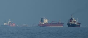 Estados Unidos atacó un carguero en el estrecho de Ormuz: Irán advierte que habrá represalias