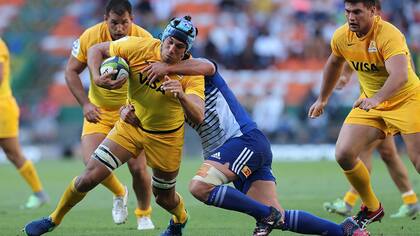 Petti Pagadizábal apareció con vigor por toda la cancha; gran trabajo de los forwards