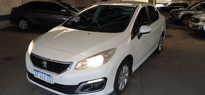Peugeot 408