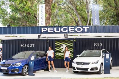 Peugeot con su showroom en el Lawn Tennis Club