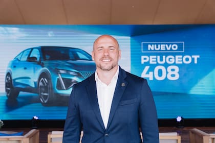 “Peugeot pisa fuerte con este sedán deportivo con un diseño único en el mercado”, expuso Pablo García Leyenda, director Comercial de Stellantis.