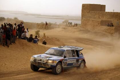 Peugeot volvería al Rally Dakar en 2015