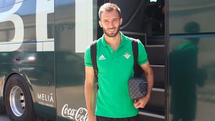 Germán Pezzella regresó al Betis de Sevilla, tras una larga estadía en Fiorentina