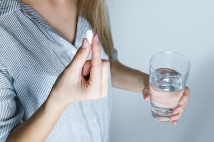 Pfizer está probando una píldora antiviral contra el coronavirus, que podría estar disponible a fines de 2021.