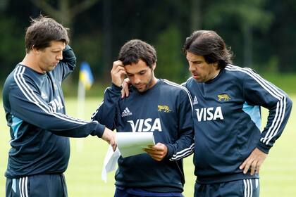 Phelan intensifica los trabajos para el partido con Gales