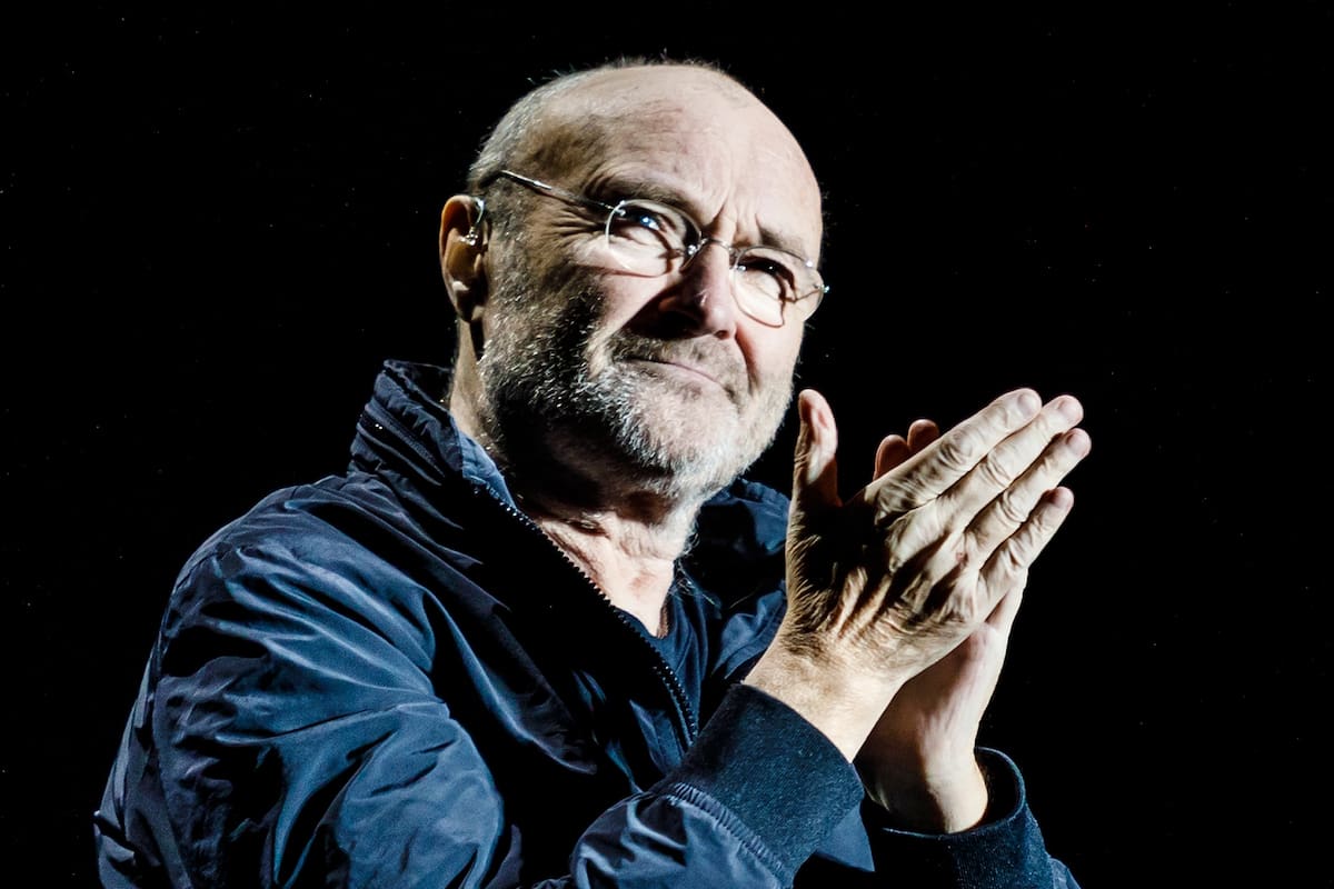 Phil Collins. Confissões de um homem de 75 anos com uma história cheia de sucesso e dor. Phil Collins. Confissões de um homem de 75 anos com uma história cheia de sucesso e dor.