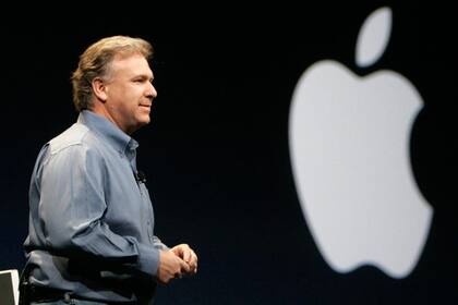 Phil Schiller, vicepresidente Senior de Apple, presenta los nuevos productos de la firma en reemplazo de Steve Jobs