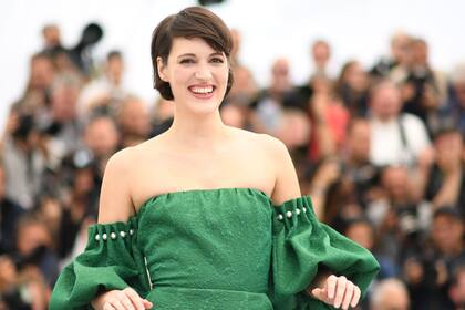 Phoebe Waller-Bridge, no contenta con haber creado uno de los éxitos televisivos del año, Killing Eve, también le pone voz y neurosis al androide L3-37