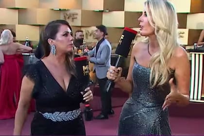 Pía Shaw y Barbie Simons en la previa de la alfombra roja de los Premios Martín Fierro de cable 2025