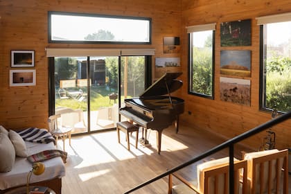 Piano de cola en Ojos Negros.