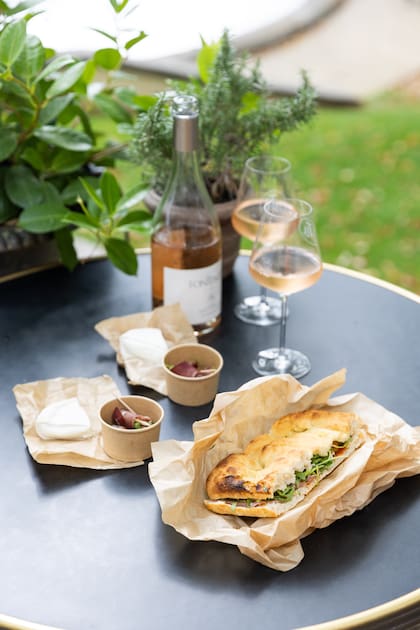 Picnic en Domaine de Fontenille.