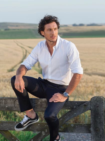 "Aprendí mucho de Caro, que es más madura que yo. Siempre soy positivo y busco la felicidad, así que ojalá las cosas entre nosotros vayan bien", admite.