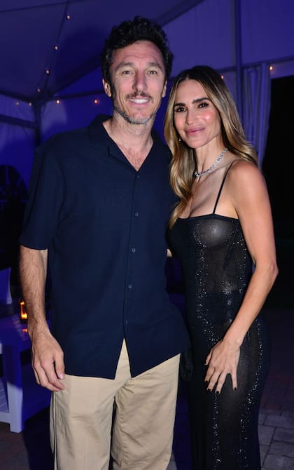 Pico Mónaco y María Vázquez sonríen a cámara.