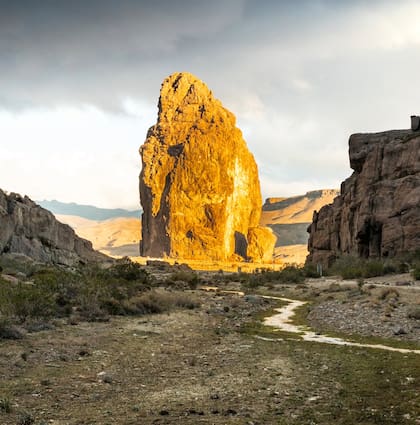 Piedra Parada: el centinela de la estepa patagónica
