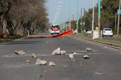 Piedras, corridas y gases lacrimógenos: otro ataque violento en la interna de la Uocra