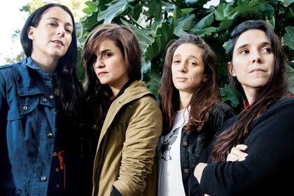 Las integrantes de Piel de Lava, creadora de la obra Petróleo, serán parte de la programación junto a la compañía que dirige Matías Feldman