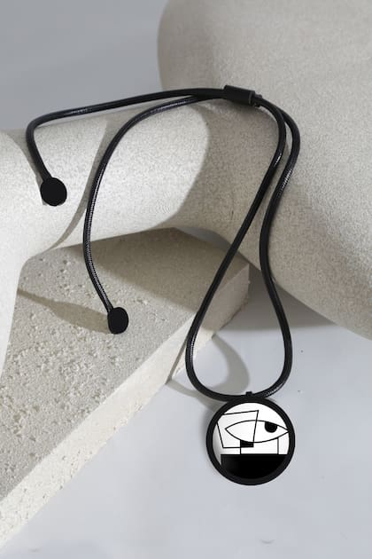 Pieza inspirada en Pareja, la obra de Xul Solar que forma parte del acervo del Malba