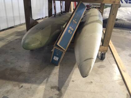 Piezas del avión que pilotéo Crippa en Malvinas