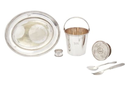 Piezas del servicio de la White Star Line que utilizaron los pasajeros de primera clase del Titanic (Julien's Auctions)