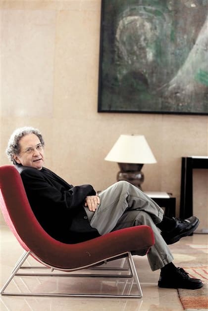 Piglia vuelve a contarse a sí mismo como otro