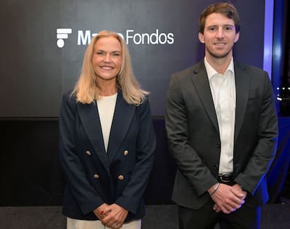Pilar Gómez Bravo, CIO de renta fija de MFS; y Mateo Brito, presidente de Macro Fondos
