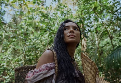 Pilar Ternera (Viña Machado) entregará a su hijo para ser criado por los Buendía en un gesto de dignidad y estoicismo