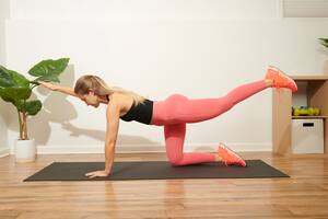 Pilates es una disciplina que ha ganado popularidad por su efectividad para quemar la grasa de la cintura (Theo Stroomer/The New York Times)