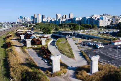 Los pilotes de la nueva traza de la Illia