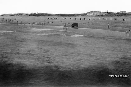 Pinamar, cuando era un paraje despoblado de la costa atlántica.