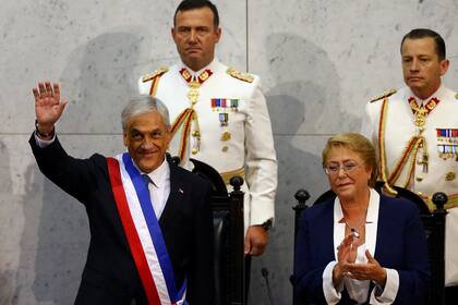 Piñera y Bachelet, durante el traspaso de mando en Chile
