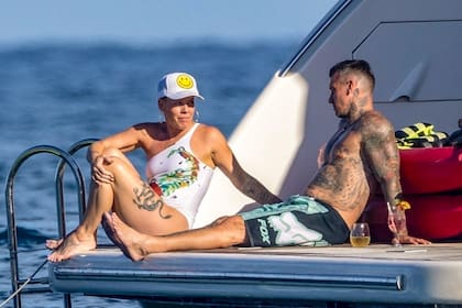 En fotos: de la divertida escapada de Pink y su familia al paseo de compras de Oriana Sabatini por Milán