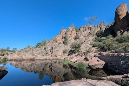 Pinnacles aparece como uno de los puntos más sensibles por su valor ecológico y programas de conservación