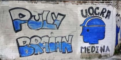 Pintadas de Puly y Braian Medina, en paredones de La Plata y zonas aledañas