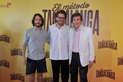 Piroyansky y Soldán junto a Mateo Bendesky, el director de esta película que, según la crítica, se apropia de un modo muy inteligente de la historia personal y el legado de un ícono argentino, homenajeándolo y, al mismo tiempo, logrando ir más allá para contar una historia sobre el humor como superpoder