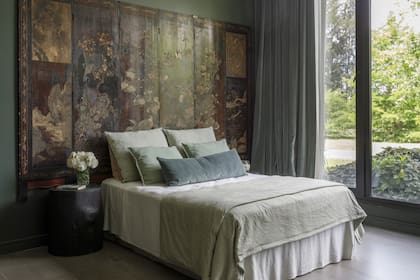 Piso de porcelanato de 1x3 metros ‘Lavika Dark’ (Mármoles Exclusivos).