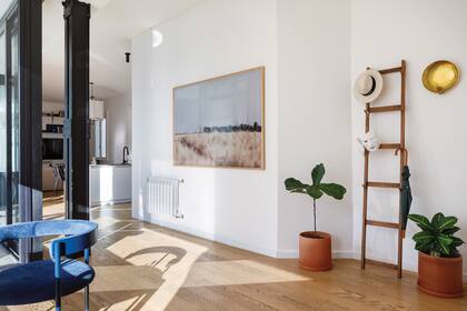 Piso de roble americano de la colección ‘Millenium’ (Patagonia Flooring). Fotografía (Nicole Arcuschin).