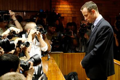 Pistorius, en el tribunal, ante las cámaras del mundo