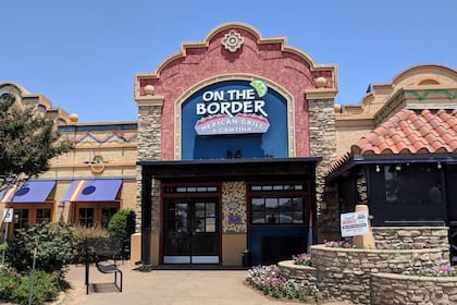 Planea vender sus activos a un prestamista afiliado a Pappas Restaurants