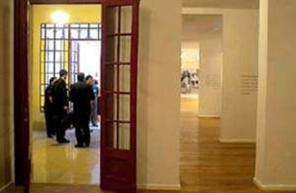 La planta baja de la casa-museo Carlos Gardel, demasiado intervenida por la mirada contemporánea