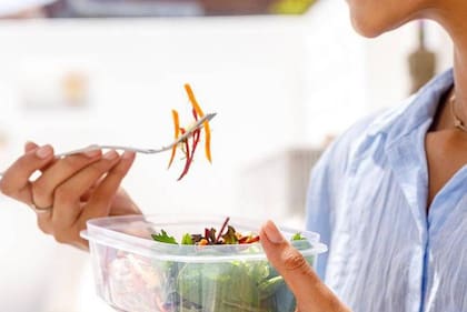 Tras un breve aumento en las ventas durante la pandemia, cuando más personas cocinaban en casa, la demanda de los recipientes continuó cayendo.