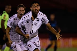 Platense. Le ganó a Atlético de Rafaela y está a un paso de volver a Primera