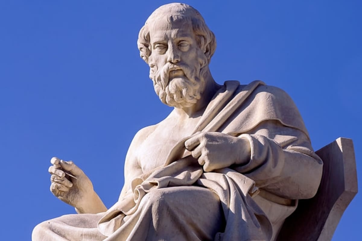 Platão é condenado por tocar em gênero e sexualidade na Universidade do Texas Platão é condenado por tocar em gênero e sexualidade na Universidade do Texas