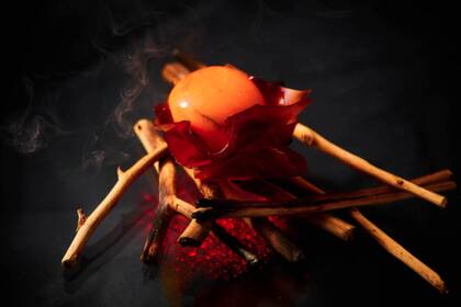 Platos como este redefinen su gastronomía de Alta cocina