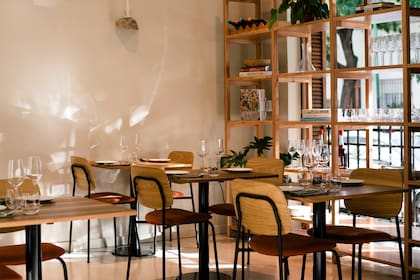 Platos de autor, con cocina a la vista