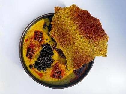 Platos de Luciano Combi para Fifí Almacén