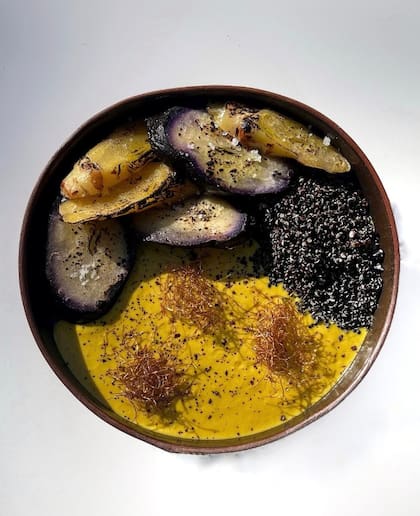Platos de Luciano Combi para Fifí Almacén