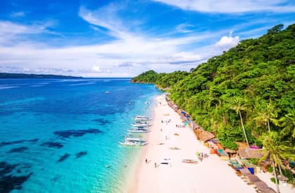 Playa Blanca combina arena blanca, aguas turquesas, opciones de deportes acuáticos, vida nocturna y una buena infraestructura (Foto: Gentileza Big 7 Joy)