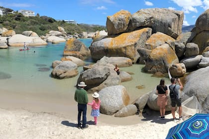 Playa de cantos rodados en Sudáfrica