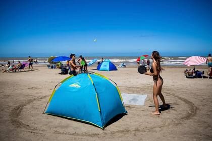 Playa de San Bernardo, Partido de la Costa